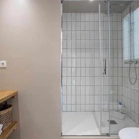 Walk To Ramblas Sun-filled&cozy Apartment Barcelona